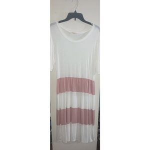 Dress with sleeve that goes about half way down the arm - Nude and White